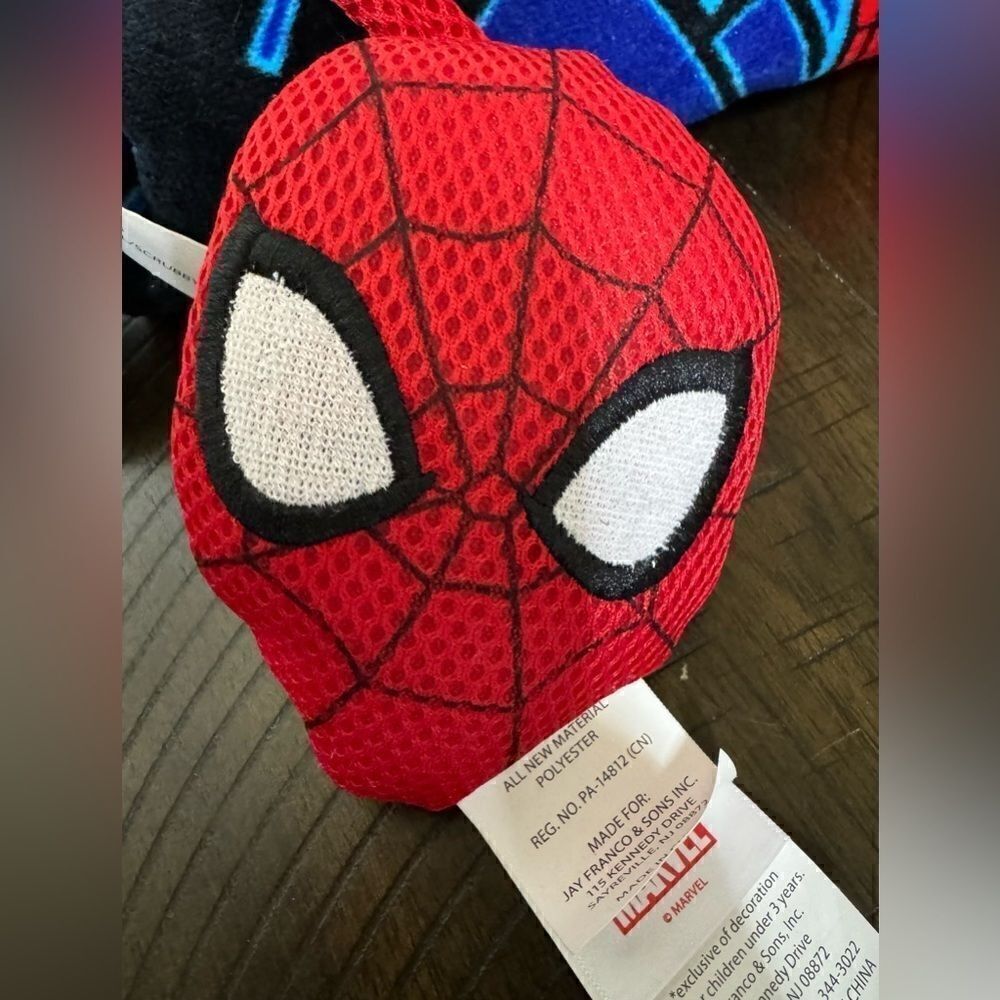 Marvel Spider-Man Bath Scrubby and Bath Towel Set - Picture 3 of 3